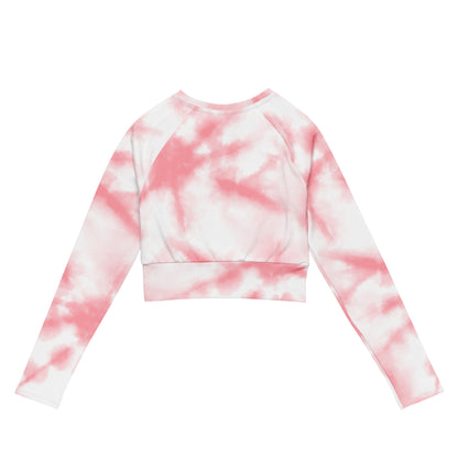 Recyceltes Langarm-Crop-Top mit rosa-weißem Tie-Dye-Alloverdruck und anatomischem Herzmotiv „Cordis Pop“ auf der Vorderseite – sportlich-aesthetic Medizin-Fashion mit UPF 50+ UV-Schutz