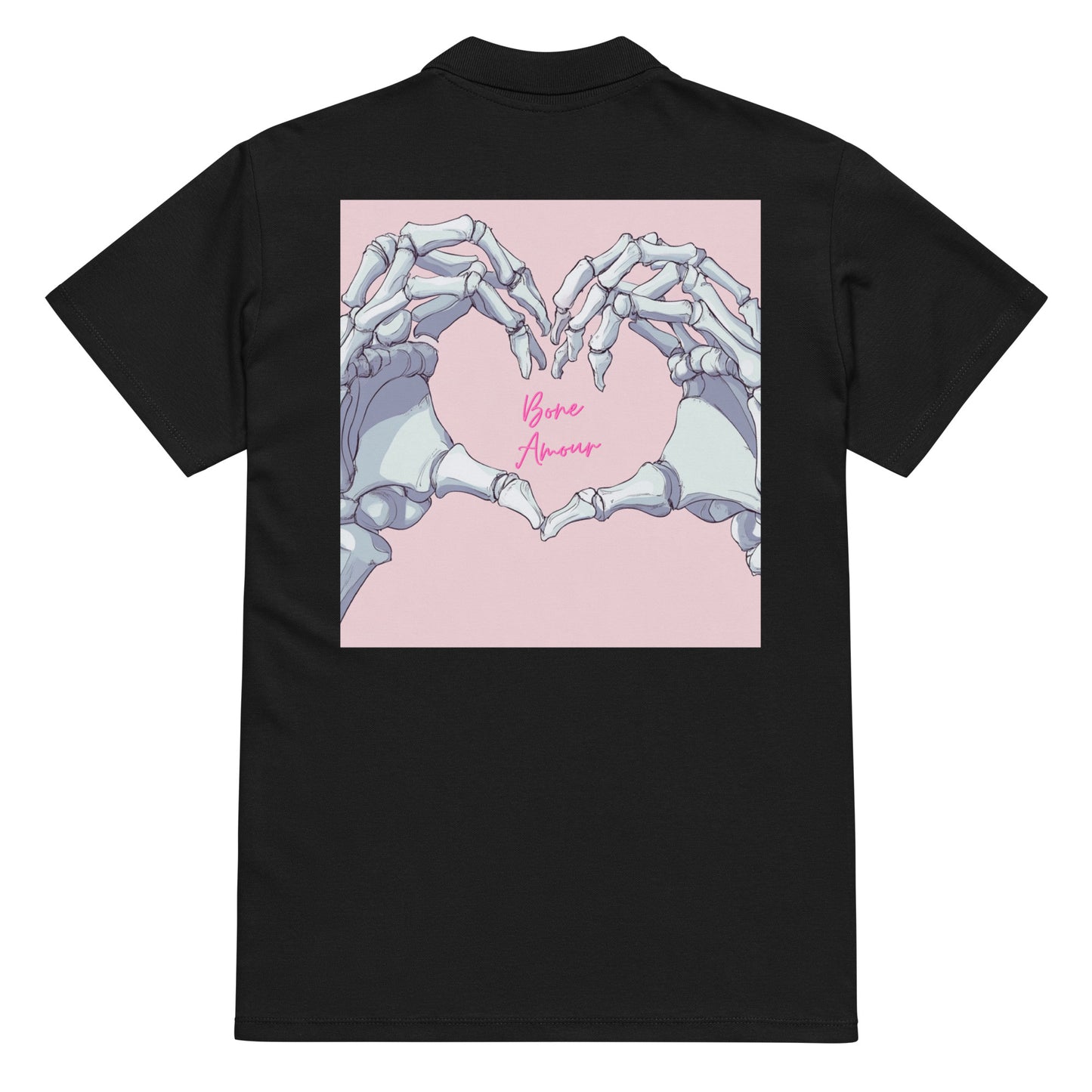 Unisex-Polo-Shirt mit Hez und auf der Rückseite Skelett-Handmotiv und Schriftzug 'Bone Amour' – perfekt für angehende Orthopäden und Mediziner