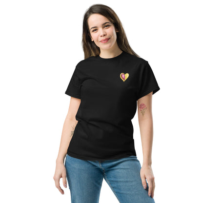 Minimalistisches Unisex-T-Shirt „Cordis Pop“ mit kleinem Herzmotiv Pop-up-Stil auf der Vorderseite – modernes Medizin- und Anatomy-Design für Alltag, Studium und Klinikstyle