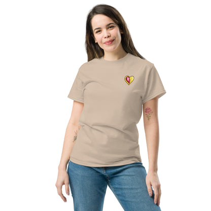 Minimalistisches Unisex-T-Shirt „Cordis Pop“ mit kleinem Herzmotiv Pop-up-Stil auf der Vorderseite – modernes Medizin- und Anatomy-Design für Alltag, Studium und Klinikstyle