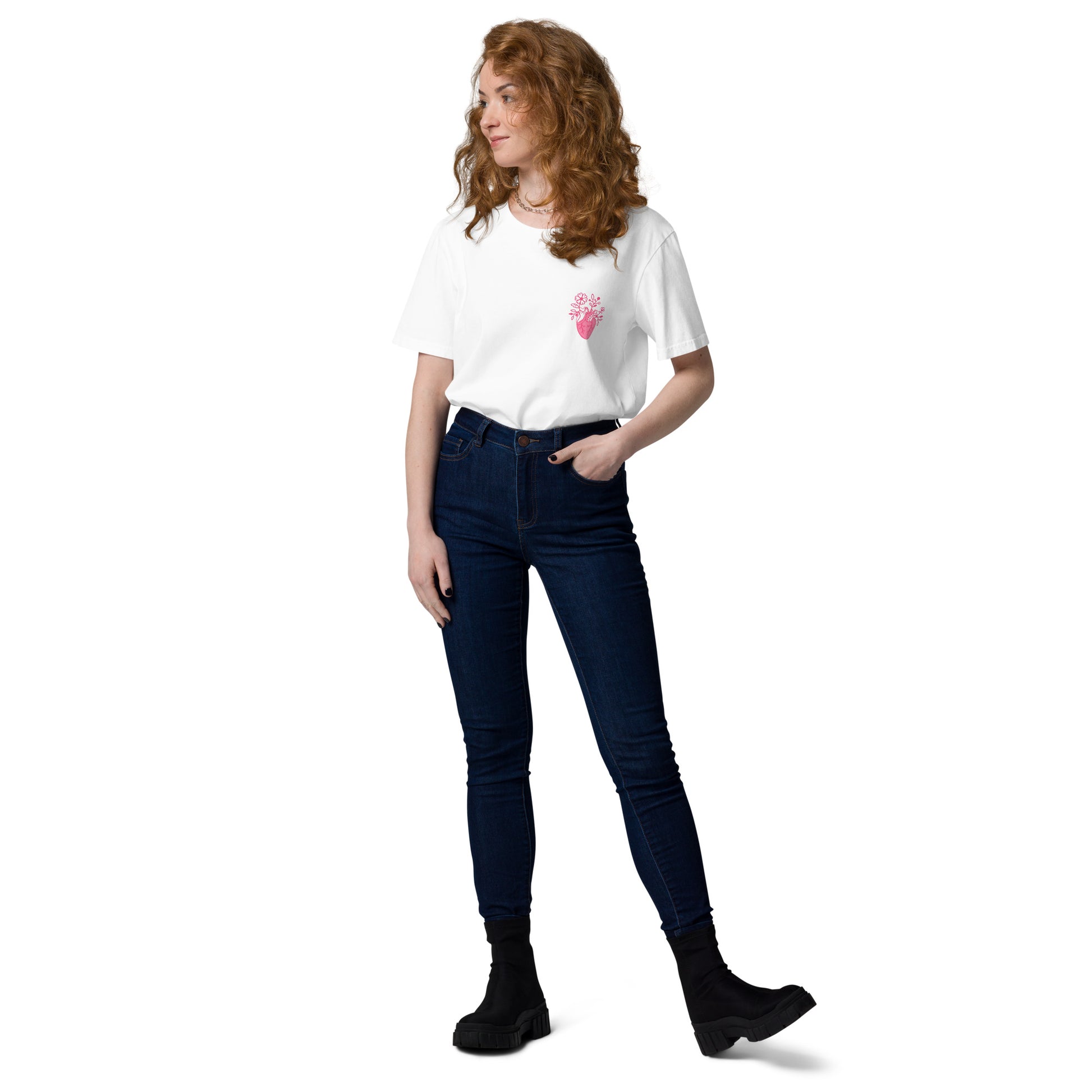 Weißes Bio-Unisex-T-Shirt „Cordis“ mit floralem anatomischem Herzmotiv auf der Brust – minimalistisches Medizin- und Anatomy-Design aus Bio-Baumwolle