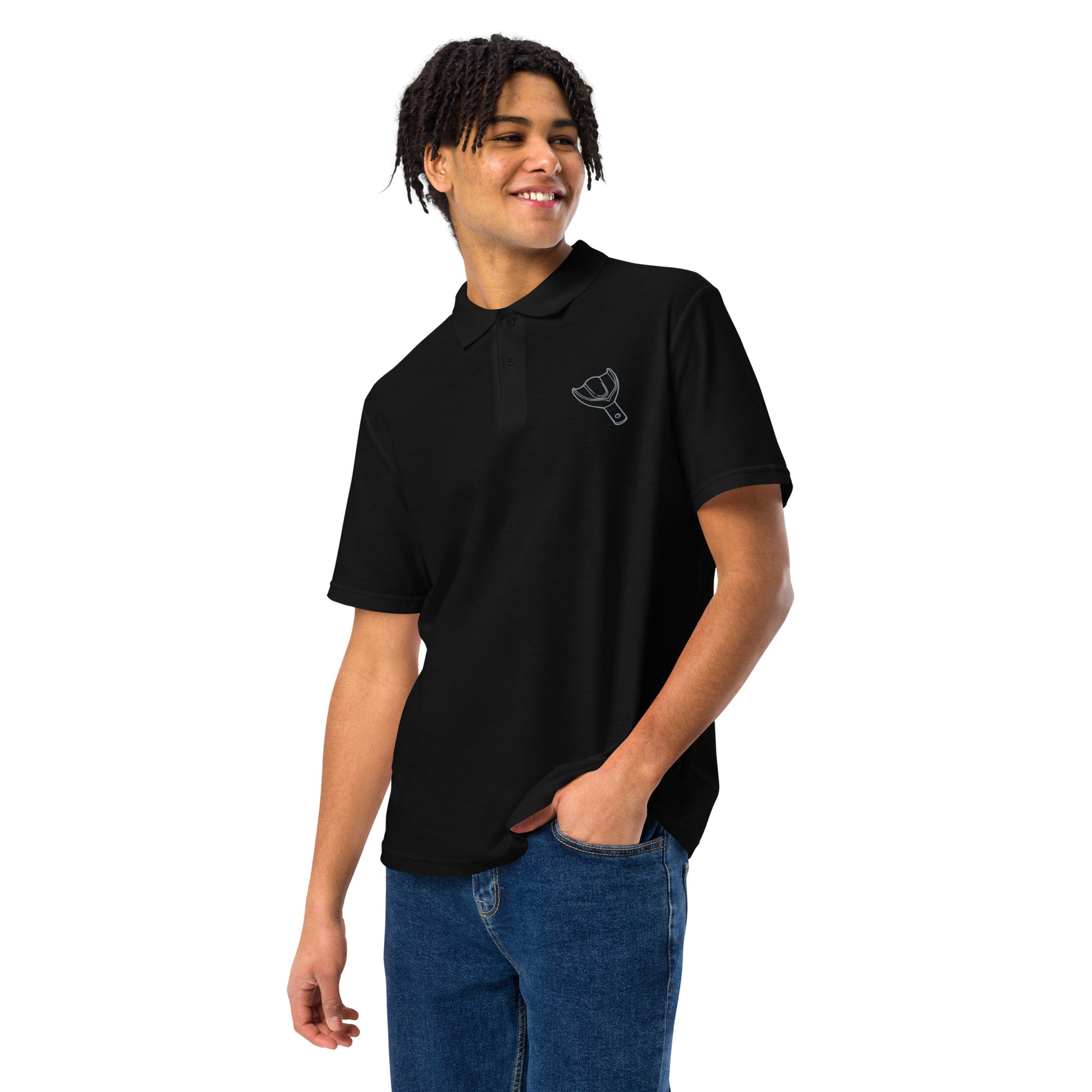Unisex Piqué-Poloshirt mit kleinem gesticktem Oberkiefer-Abdrucklöffel-Motiv auf der Brust – minimalistisches Dental-Poloshirt in Schwarz, Navy oder Weiß