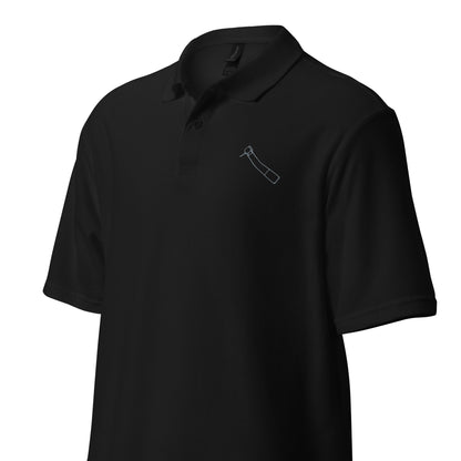Minimalistisches Unisex-Piqué-Poloshirt mit kleinem gesticktem Winkelstück-Motiv in schwarz, navy oder weiß – cleaner Dental-Workwear-Look für Praxis, Klinik und Alltag