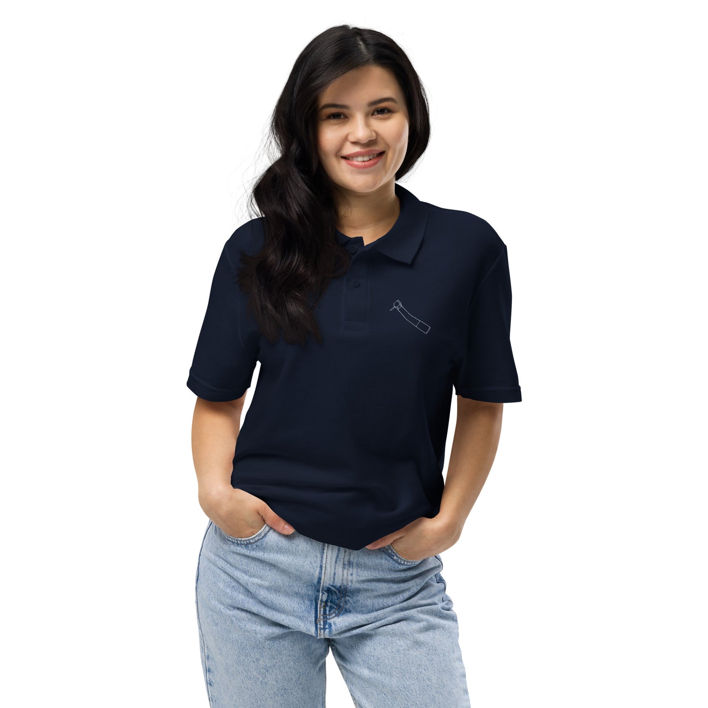 Minimalistisches Unisex-Piqué-Poloshirt mit kleinem gesticktem Winkelstück-Motiv in schwarz, navy oder weiß – cleaner Dental-Workwear-Look für Praxis, Klinik und Alltag
