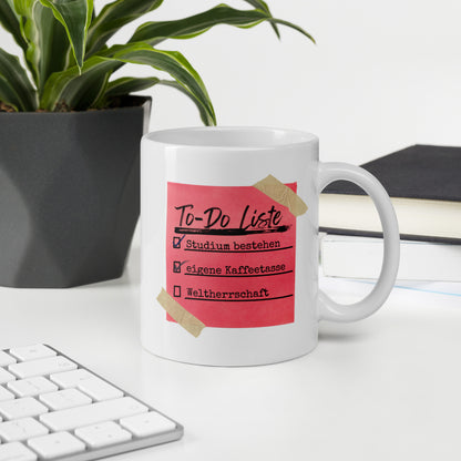 Weiße Keramiktasse mit rosa To-Do-Listen-Design für Studierende – humorvolle Motivationstasse für Medizin, Zahnmedizin, Naturwissenschaften und Uni-Alltag